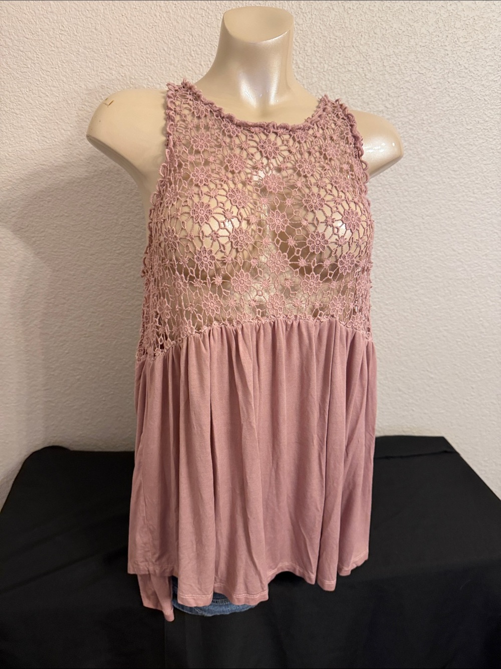 Crochet Yoke Flowy Camisole Tank - Dusty Rose
